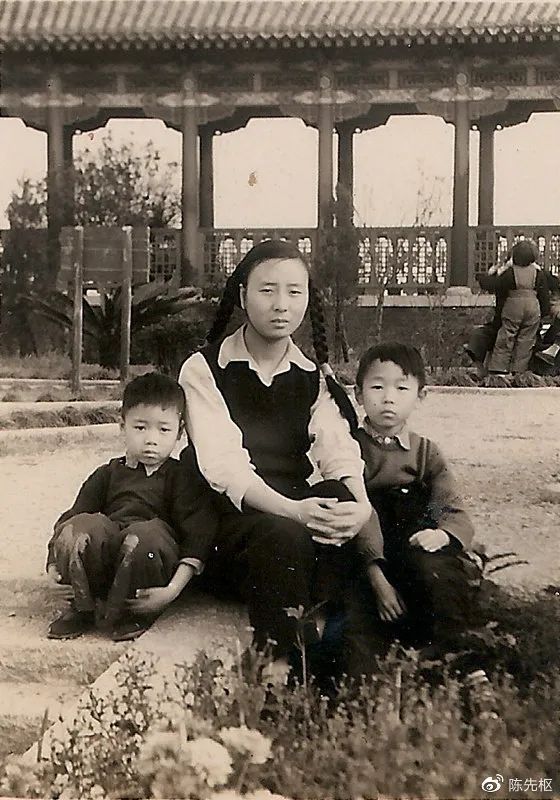 1953年烈士公园纪念亭