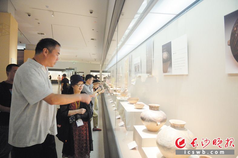 “彩耀中华——黄河流域史前彩陶特展”在长博开展