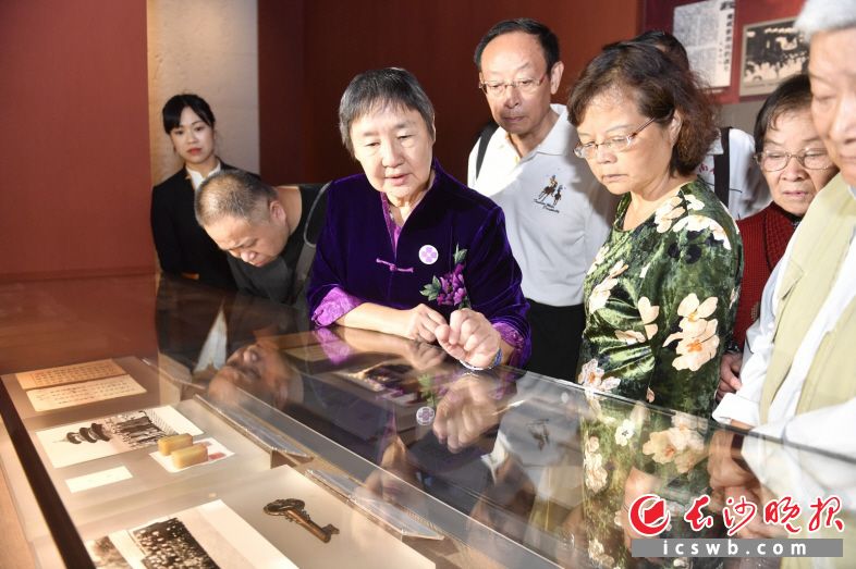 著名爱国将领程潜的女儿程瑜向长沙博物馆捐献47件父亲遗物